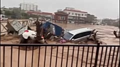 Cars swept away in Sanliurfa province, Turkey, 15/03/2023