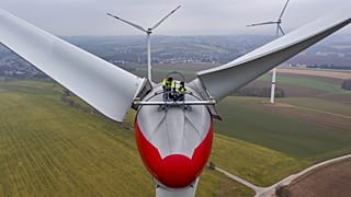 Os investimentos em fontes de energia renovável, como as turbina eólicas, terão prioridade nos subsídios