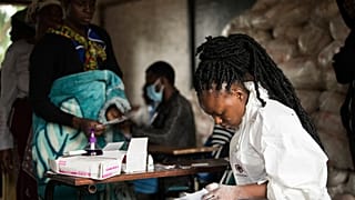 In Malawi war der Gesundheitssektor bereits vor dem Zyklon von einem Cholera-Ausbruch geschwächt.