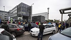 2020: ellenzéki képviselők szervezte tüntetés az MTVA székháza előtt