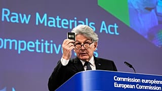 Thierry Breton durante la rueda de prensa.
