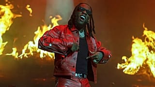 Burna Boy'un 31 Temmuz 2022'de Atlanta'daki State Farm Arena'da sahnede