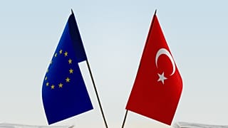 Avrupa Birliği ve Türkiye bayrakları