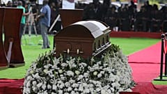 Hataysporlu Atsu, Gana'da ülkesinde toprağa verildi