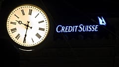 Αντίστροφη μέτρηση για το άνοιγμα των αγορών και την τύχη της Credit Suisse