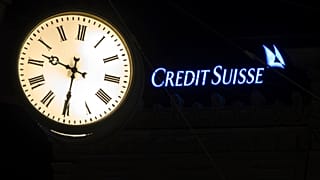 Αντίστροφη μέτρηση για το άνοιγμα των αγορών και την τύχη της Credit Suisse