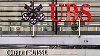 Логотипы UBS и Credit Suisse