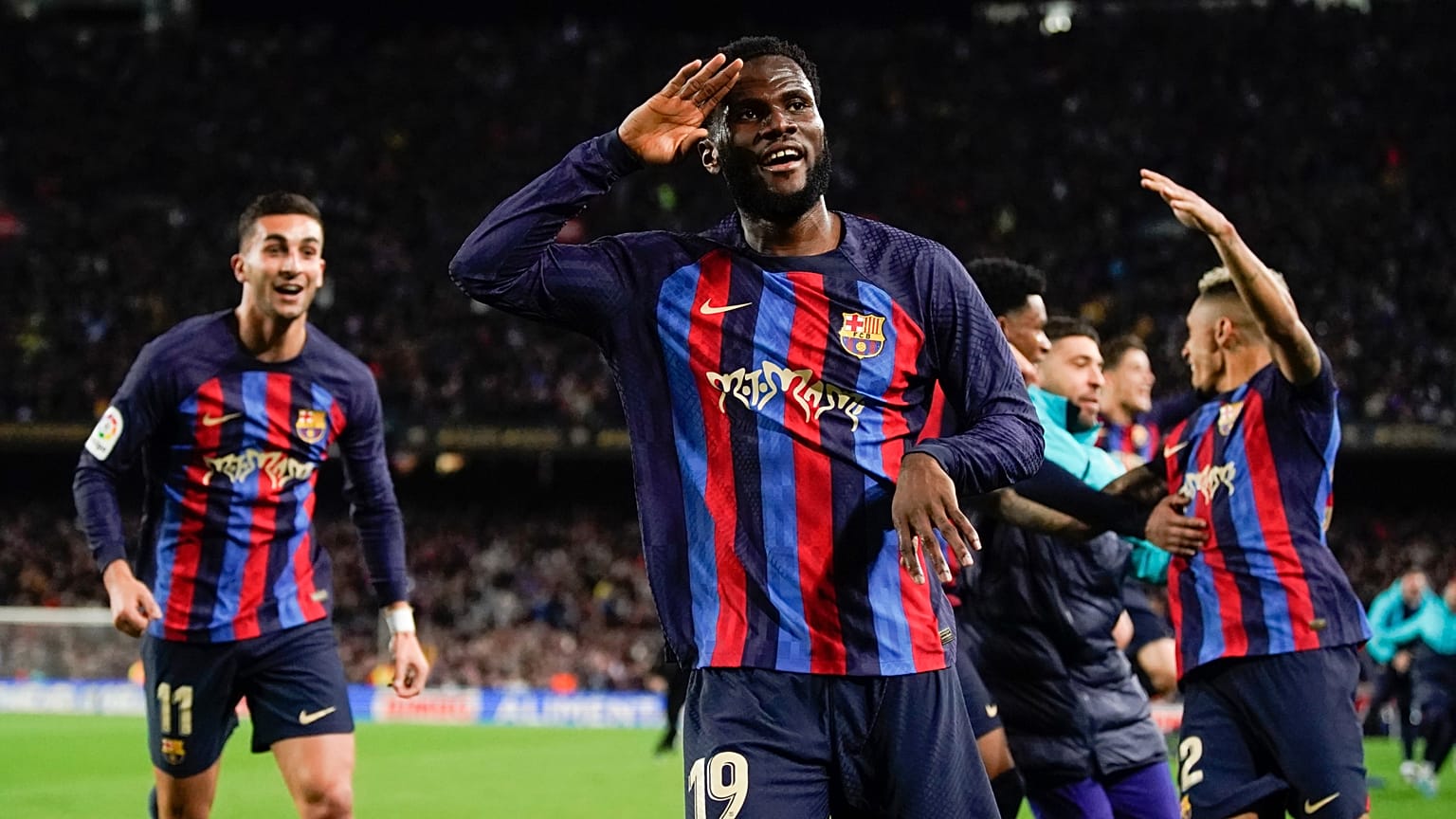 Barcelona oyuncusu Franck Kessie'nin gol sevinci