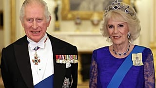 Carlo III con la moglie Camilla