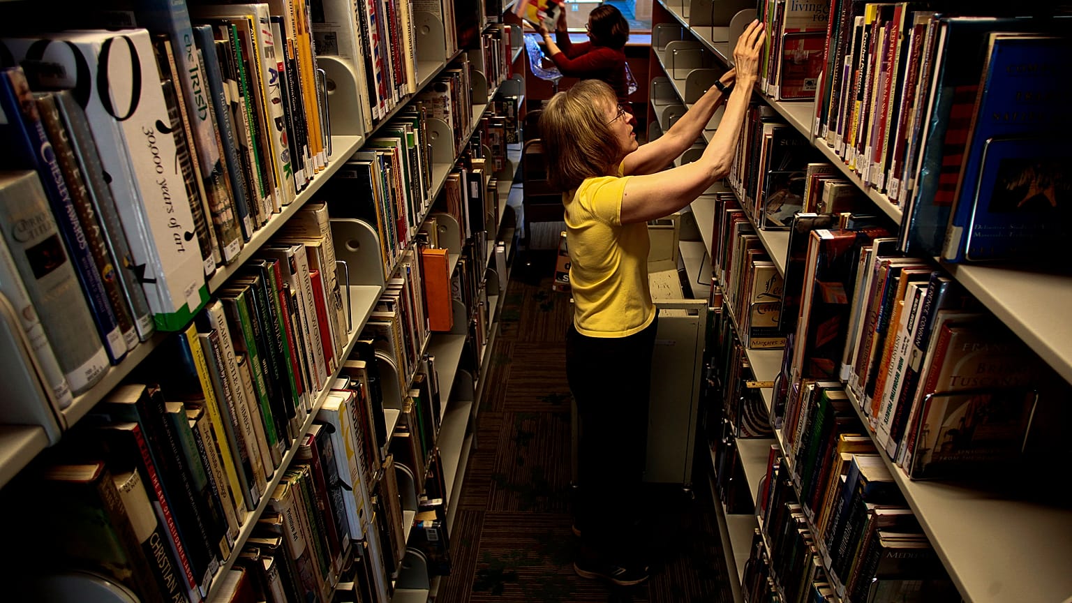 مكتبة عامة في كاليفورنيا بالولايات المتحدة 