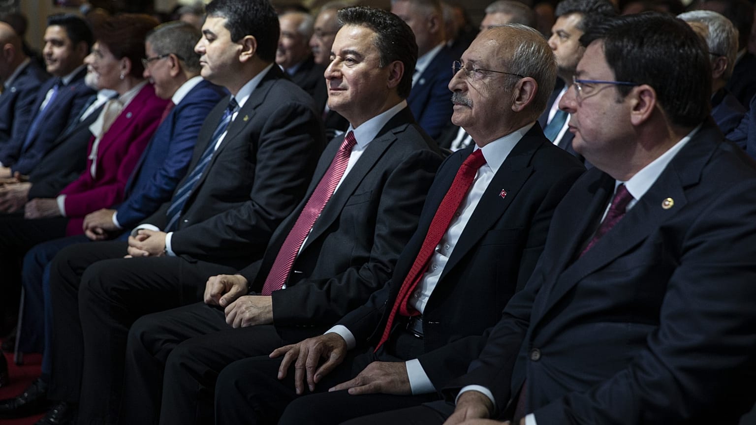 Millet İttifakı’nın anketlere yansıyan oy oranları ile Cumhurbaşkanlığı Sistemi’ni değiştirmesi mümkün mü?