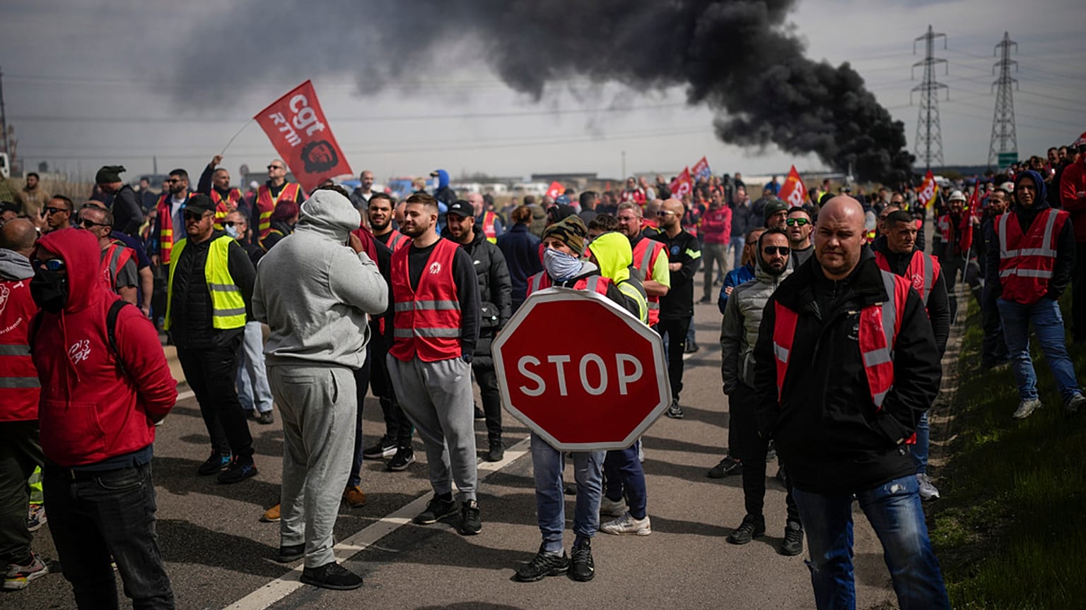 Protestos contra a reforma das pensões em Fos-Sur-Mer, nos arredores de Marselha