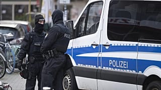 Decemberi fotó: az első, frankfurti házkutatás a Reichsbürger csoportnál