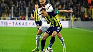 Mesut Özil im Dezember 2021 im Trikot von Fenerbahce Istanbul