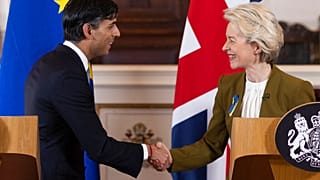 Britain's Prime Minister Rishi Sunak and EU Commission President Ursula von der Leyen, right, shake hands after a press conference at Windsor Guildhall, Windsor, England, Mond