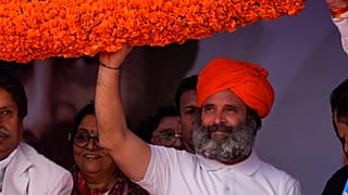 Hindistan'da eski muhalefet lideri Gandhi'ye, "Modi"ye hakaretten 2 yıl hapis cezası