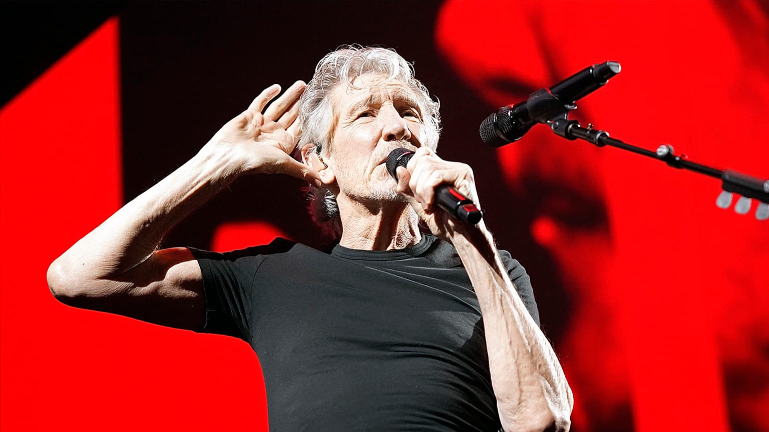 Roger Waters performs at the United Center in Chicago, 26 July 2022