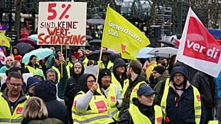 В Германии проходит крупнейшая за 30 лет забастовка