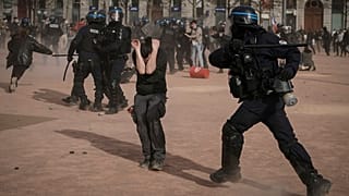 Акции протеста вновь закончились столкновениями
