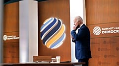 Demokrasi Zirvesi'nin ilki 2021 yılı aralık ayında yapılmıştı