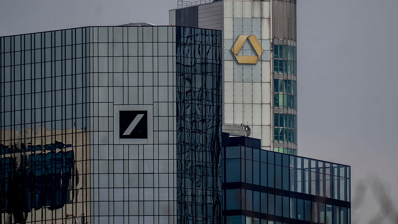 Bankgebäude in Frankfurt am 17. März 2023
