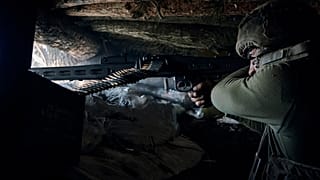 Боец ВСУ на линии фронта под Бахмутов в Донецкой области Украины