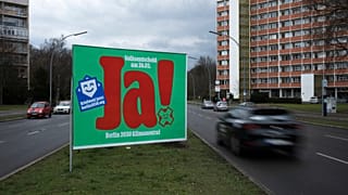 Согласно опросам, жители немецкой столицы намерены добиваться выхода в "ноль" с точки зрения воздействия на климат на 15 лет раньше заявленных сроков.