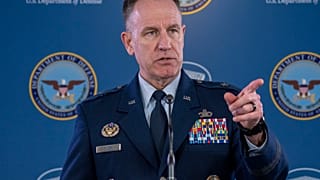 A Pentagon szóvivője egy sajtótájékoztatón