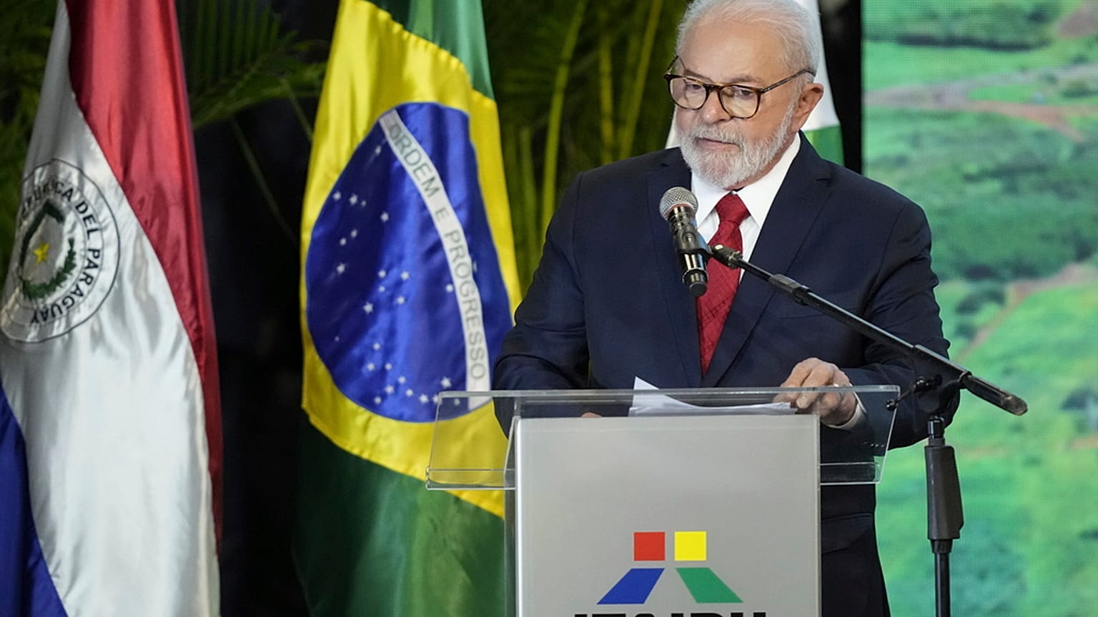 A brazil elnök most 77 éves, tüdőgyulladással küzd