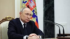Vladimir Poutine lors d'une réunion au Kremlin (Moscou), le 25 mars 2023.