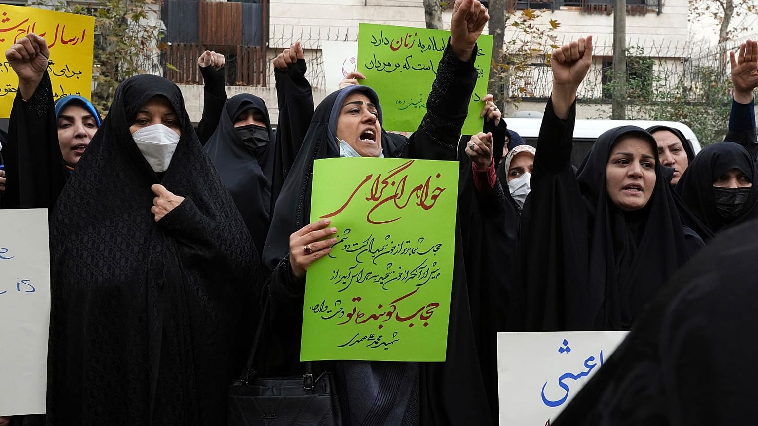 تجمع زنان حامی حجاب اجباری