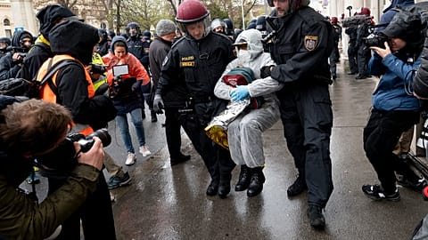 Массовые протесты в Вене