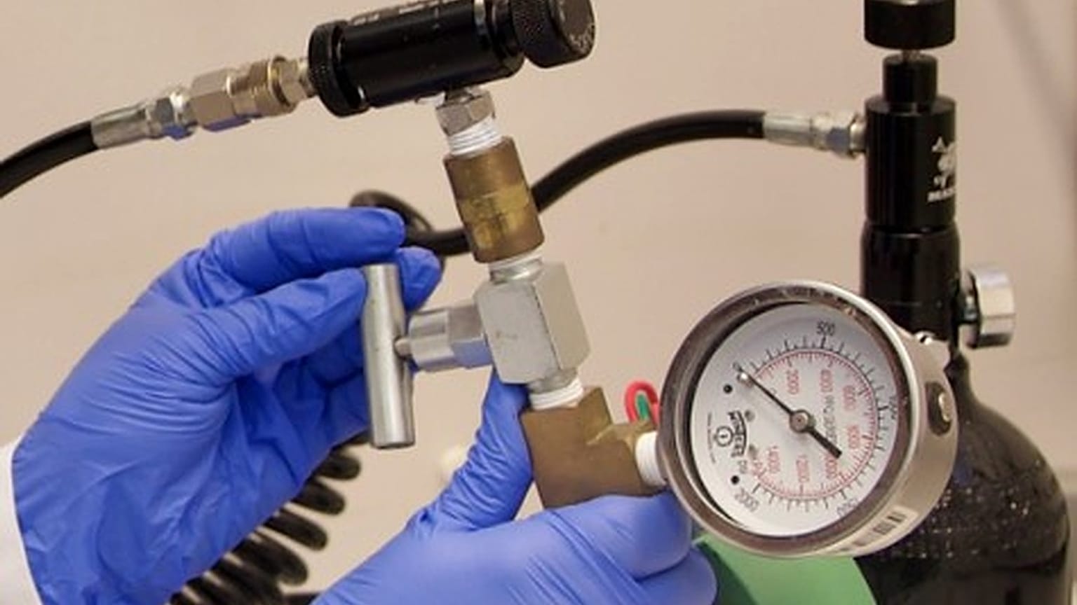 The MOF-Jet, pictured here, can “shoot” gene therapies into cells without the pain of a needle