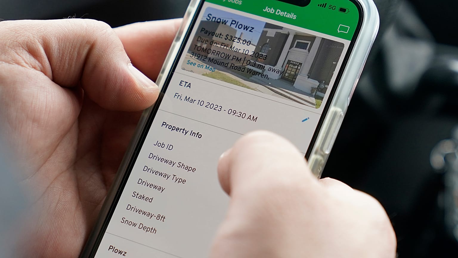البرمجيات التجسّسية هي أدوات مراقبة متطوّرة تتيح الوصول عن بُعد إلى أجهزة إلكترونية، خصوصاً الهواتف الذكية، من دون علم مستخدميها.