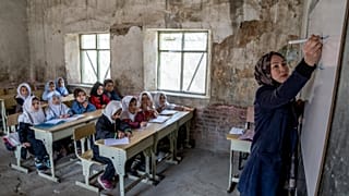 صورة أرشيفية لمدرسة للطالبات في أفغانستان