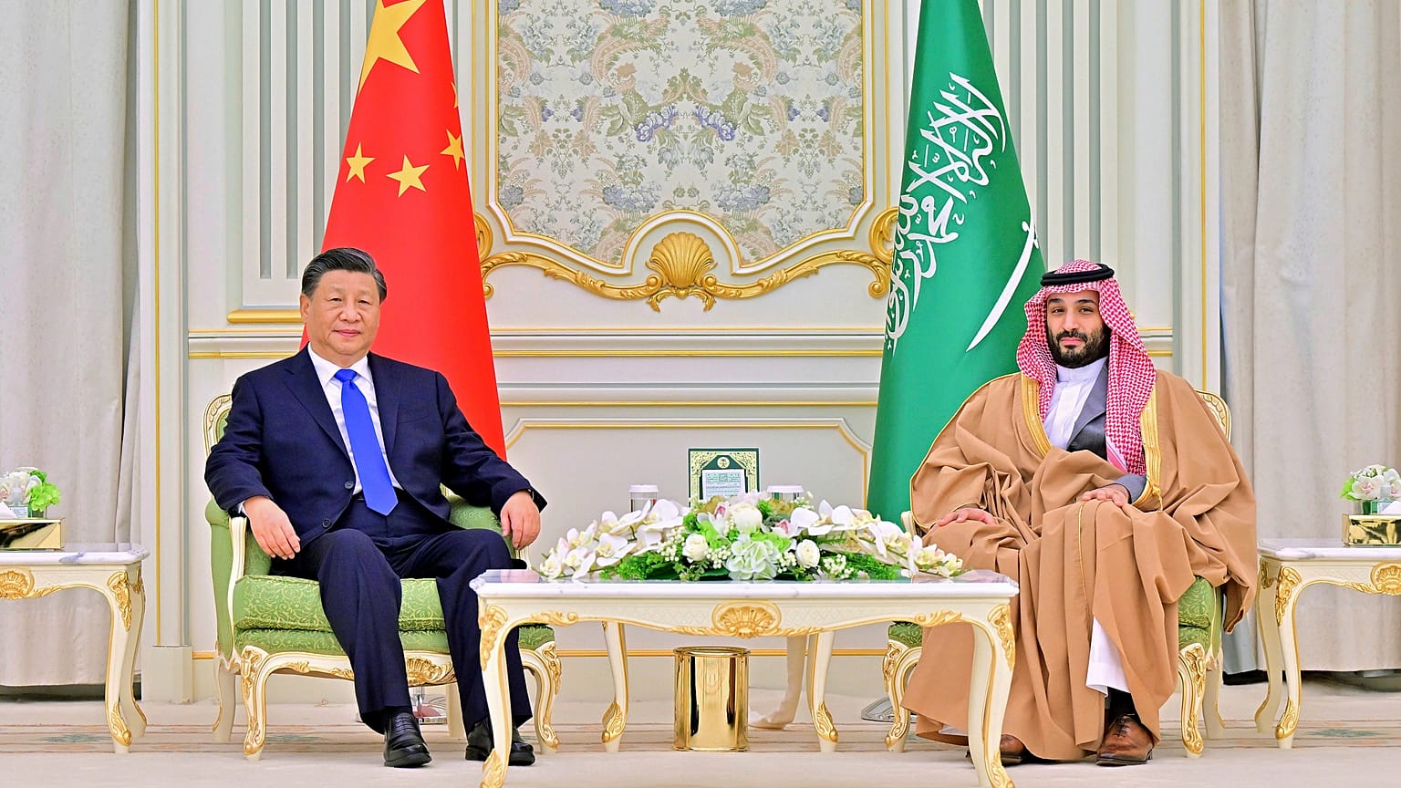 صورة أرشيفية لشي جينبينغ وبن سلمان