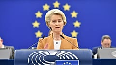 Ursula von der Leyen sprach von einem China, das "nach innen repressiver und nach außen selbstbewusster" werde.