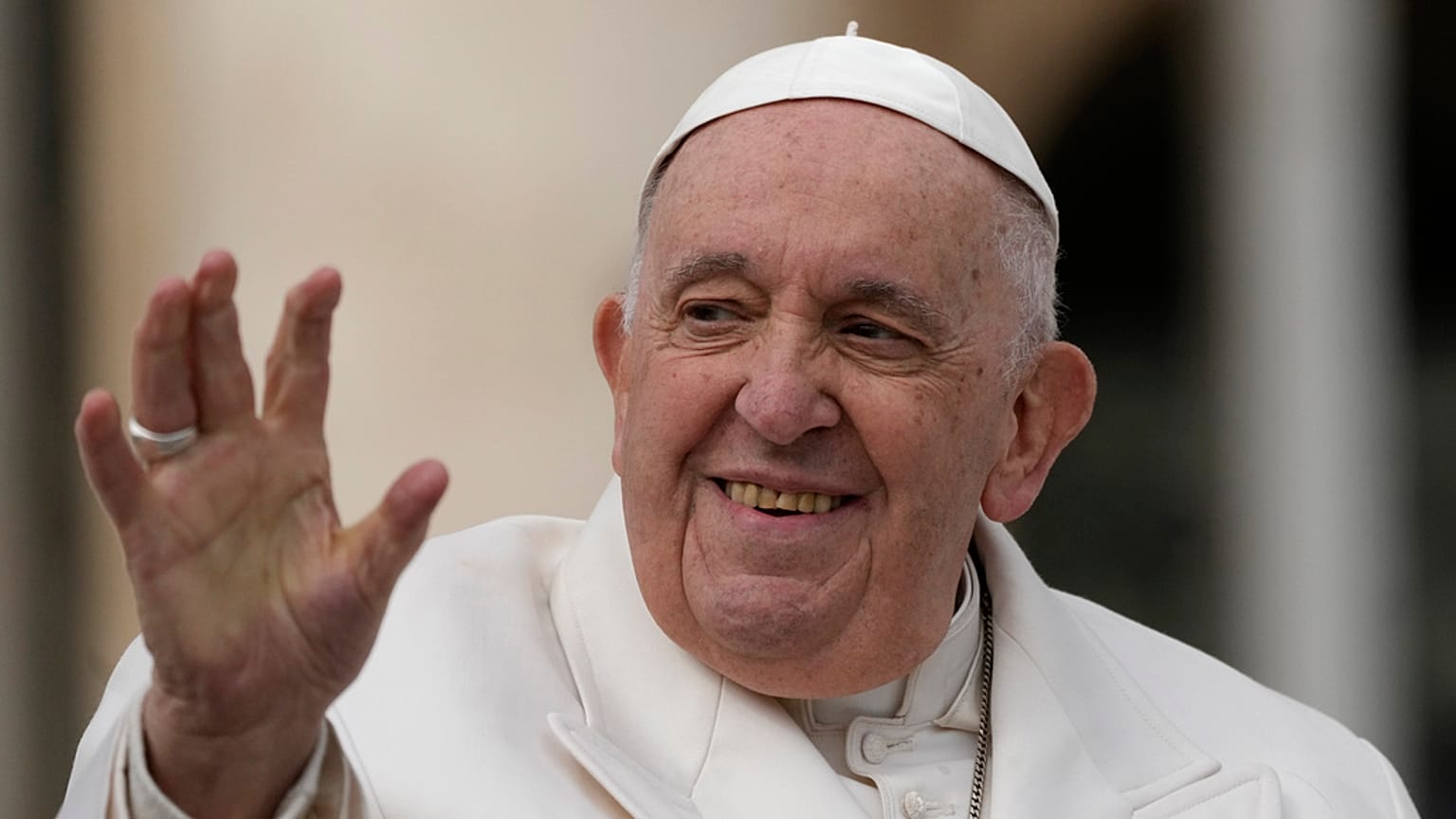 Eine Atemwegsinfektion bei Papst Franziskus lässt Gläubige auf der ganzen Welt bangen. 