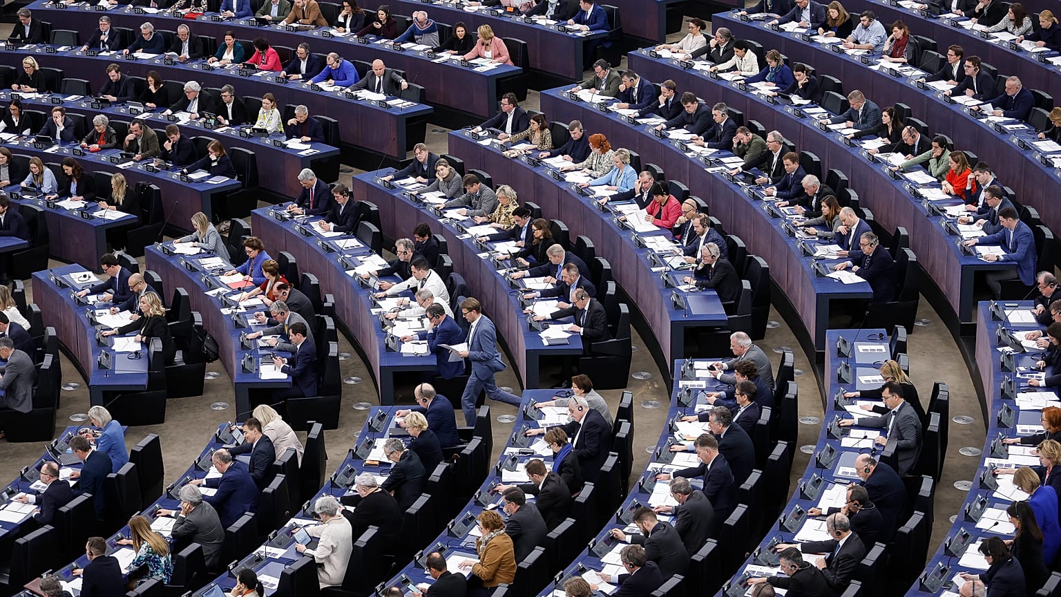 Ativistas tentam forçar a revisão dos objetivos climáticos "inadequados" da UE 