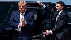 Trump, 25 Mart'ta Teksas'ta bir seçim kampanyasına giderken