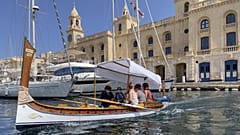 Turistas em La Valleta, Malta