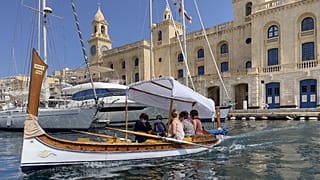 Turistas em La Valleta, Malta