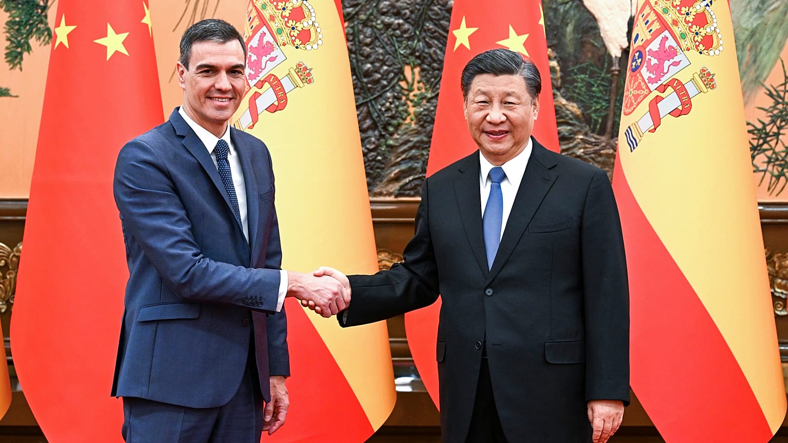 Das Treffen in Peking an diesem 31. März 2023 blieb trotz Händedruck distanziert