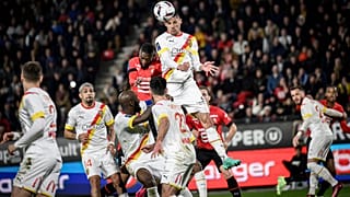 Rennes ile Lens karşılaşmasından bir kare