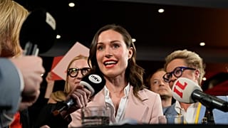 La Première ministre sortante Sanna Marin reconnaît sa défaite, battue par la droite