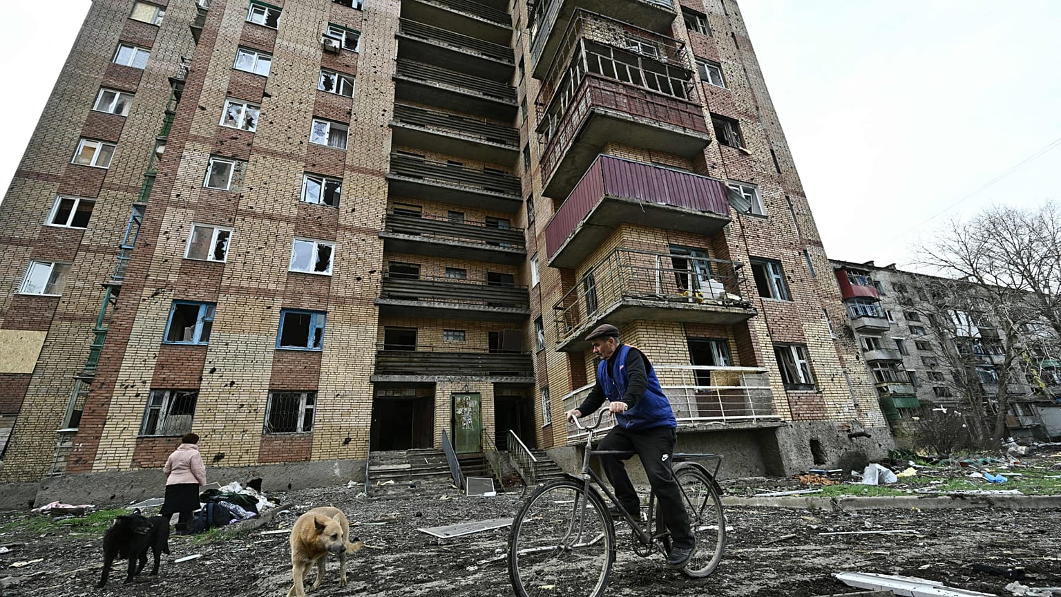Edifici residenziali colpiti dai bombardamenti