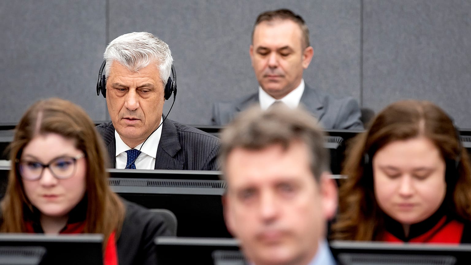 Thaci a Koszovói Különbíróság tárgyalásán