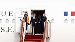 Emmanuel Macron ist in Peking gelandet