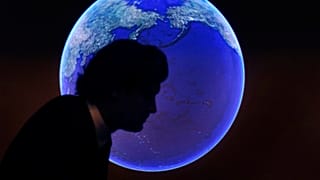 Προβολή εικόνων του Google Earth στο μουσείο Πράντο της Μαδρίτης