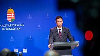 Gulyás Gergely miniszterelnökséget vezető miniszter a Kormányinfón